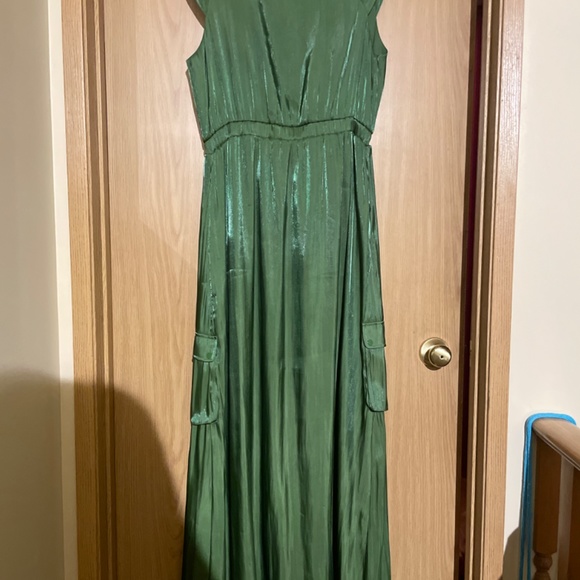 Dress - Picture 4 of 6